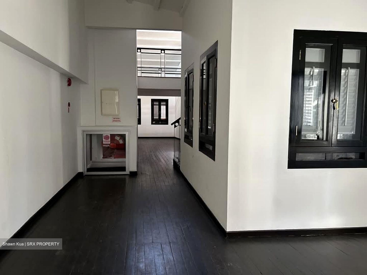 Jalan Pisang (D7), Office #544330041
